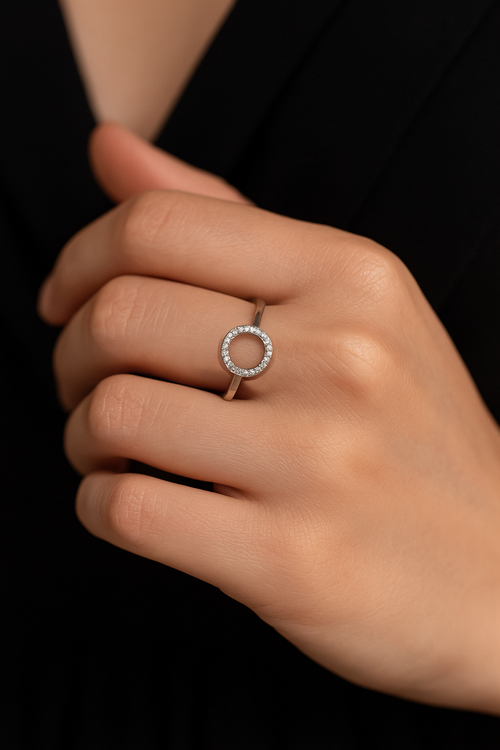 Bague Cercle en Argent 925 Rhodié & Zirconium – Élégance Minimaliste