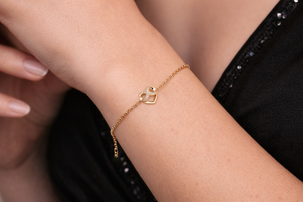 Bracelet Cœur Infini en Plaqué Or 18 Carats & Zirconium