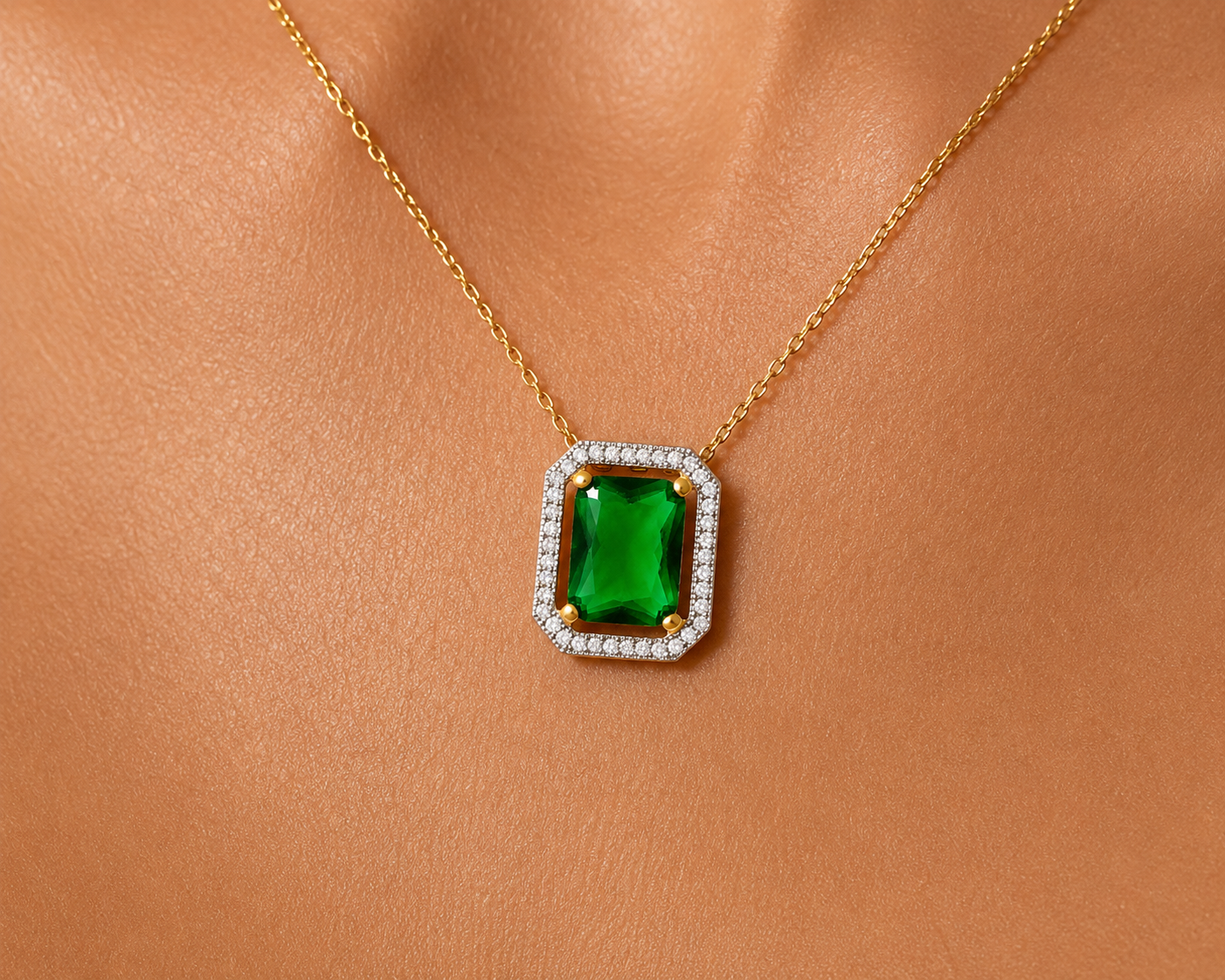 Collier Émeraude Royale – Plaqué Or Jaune 18 Carats