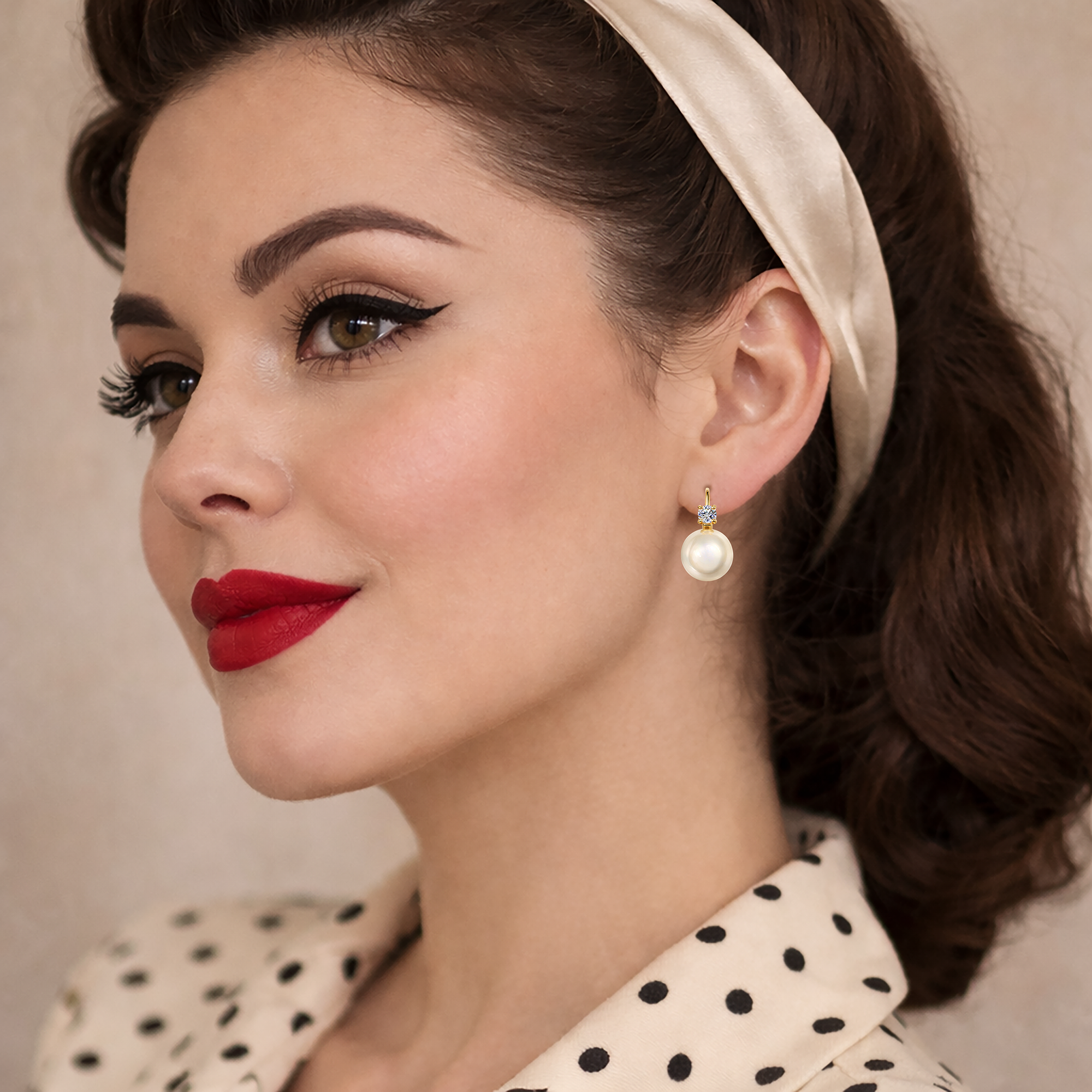 Boucles d’oreilles perle nacrée & zirconium – Plaqué or 18 carats