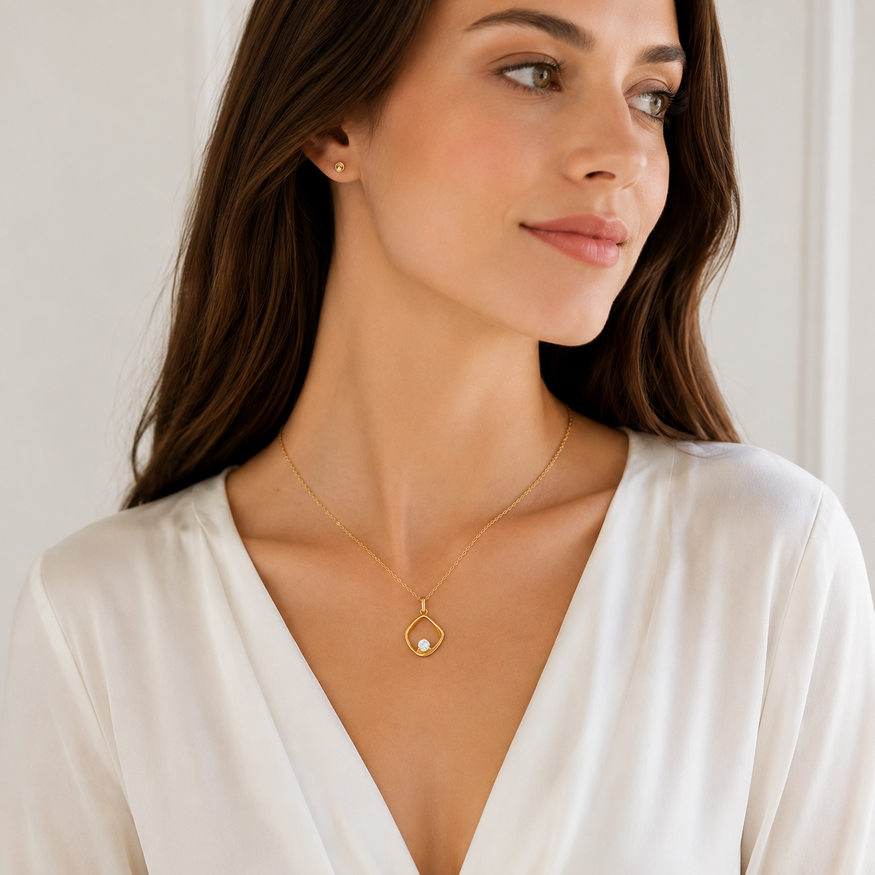 Collier Pendentif Zirconium Plaqué Or 18 Carats
