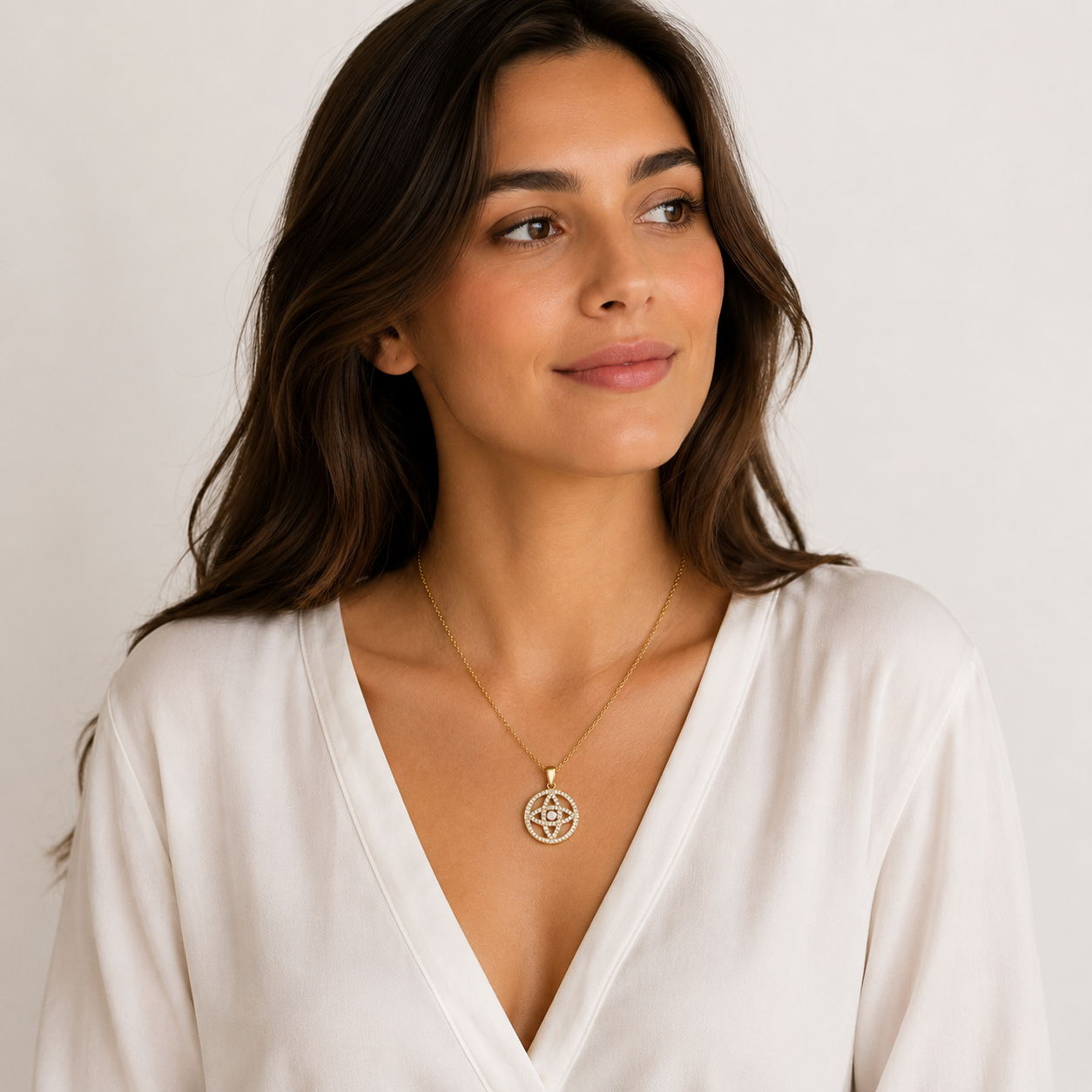 Collier Étoile Celtique Orinae – Plaqué Or Jaune & Blanc 18 Carats