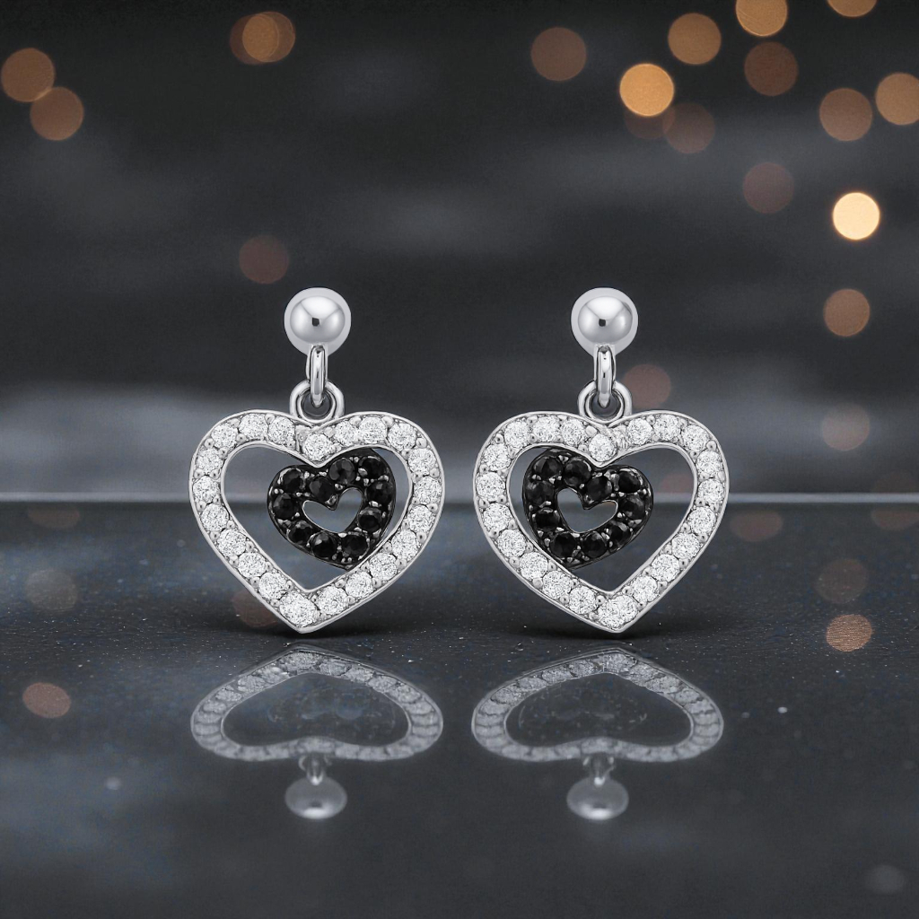 Boucles d’oreilles cœur en argent rhodié – Zirconium blanc & noir | Élégance intemporelle