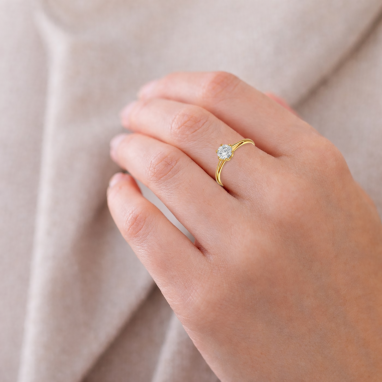 Bague solitaire zirconium 5 mm – Plaqué or 18 carats