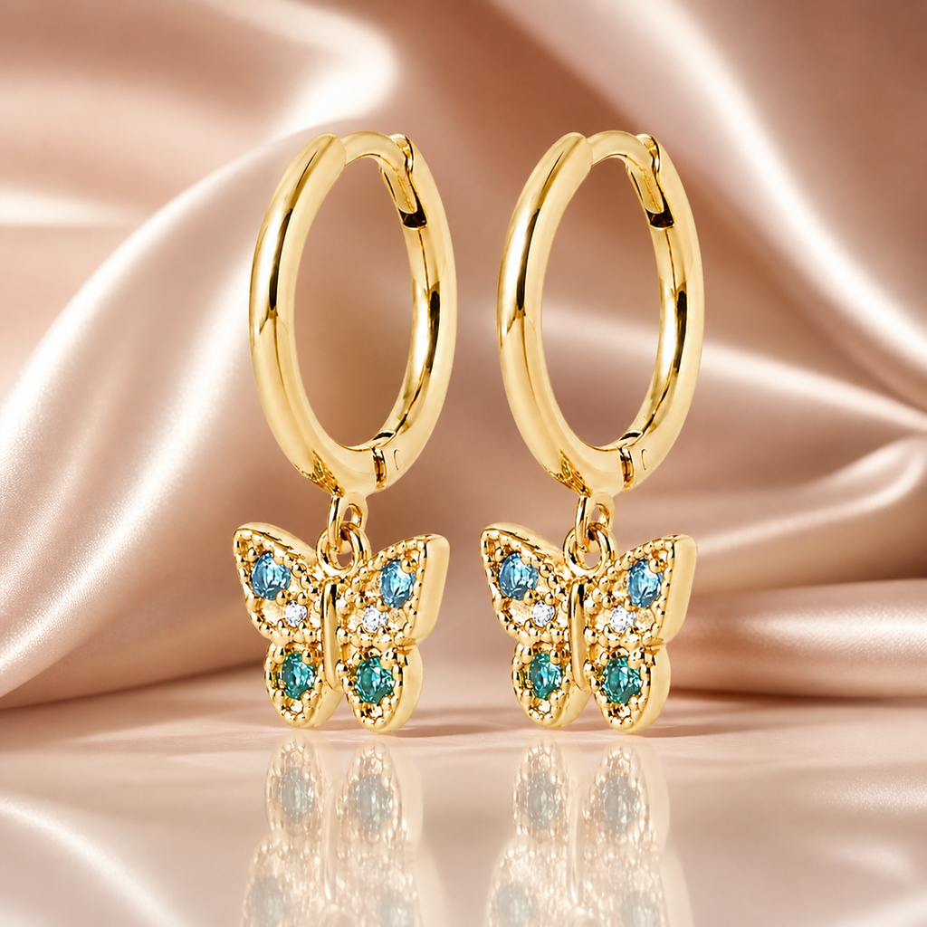 Boucles d’oreilles créoles Papillon – Plaqué Or 18 carats & Zirconium