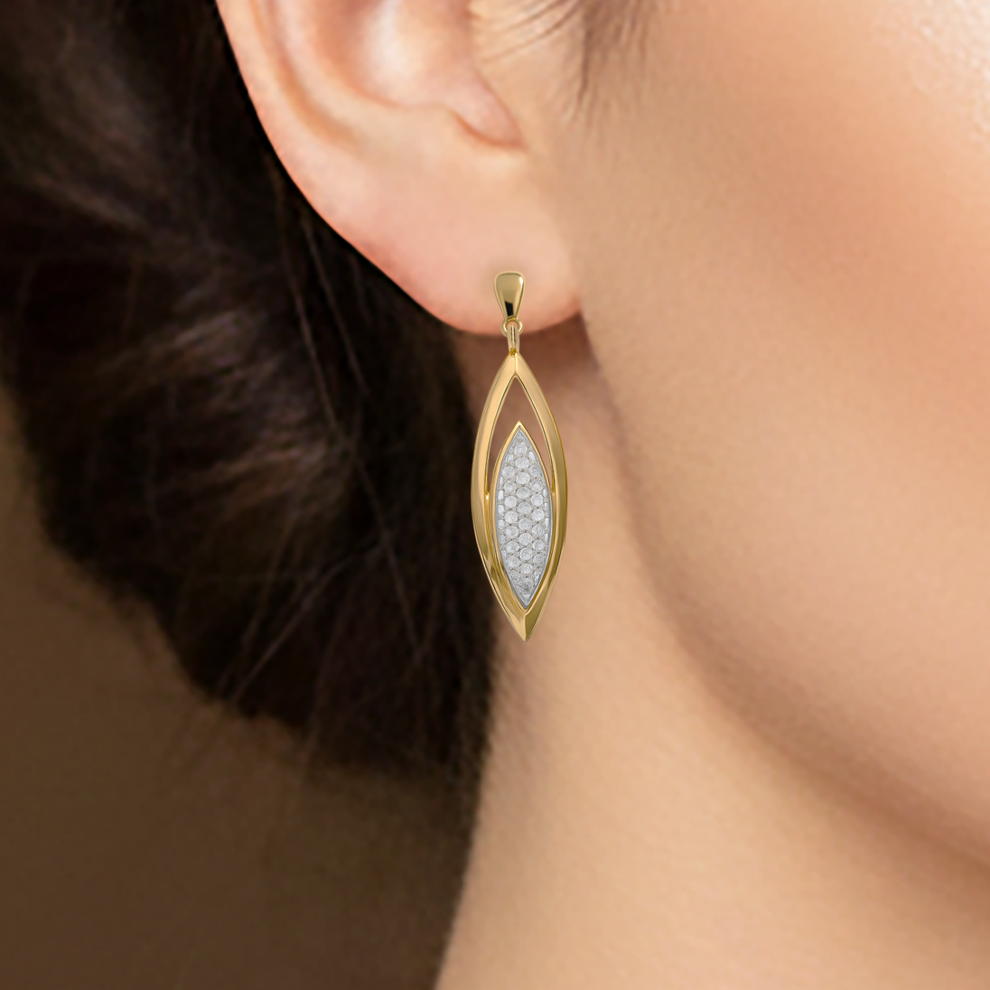 Boucles d’oreilles pendantes en plaqué or & zirconium — Élégance ovale