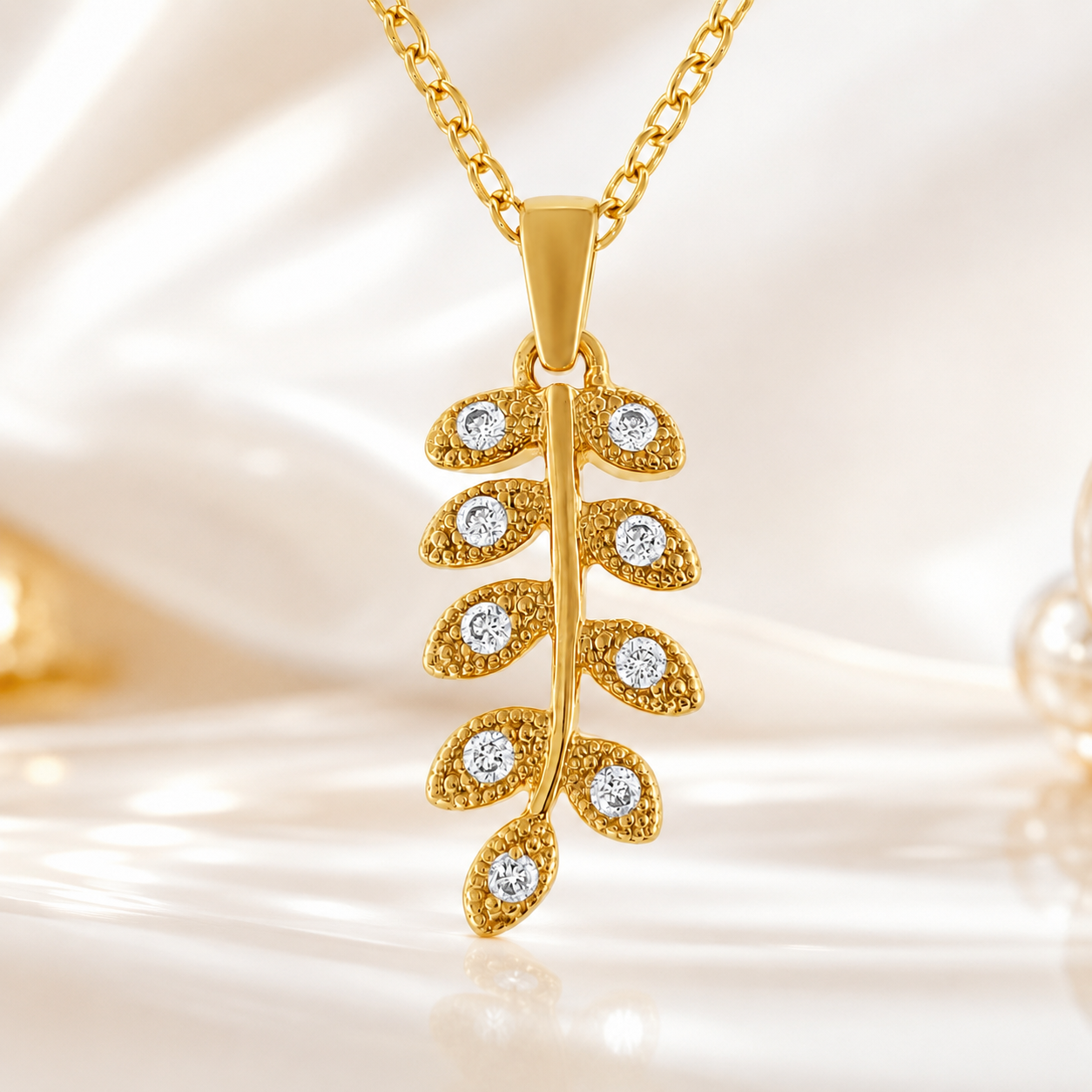 Collier Feuille Plaqué Or 18 Carats & Zirconiums