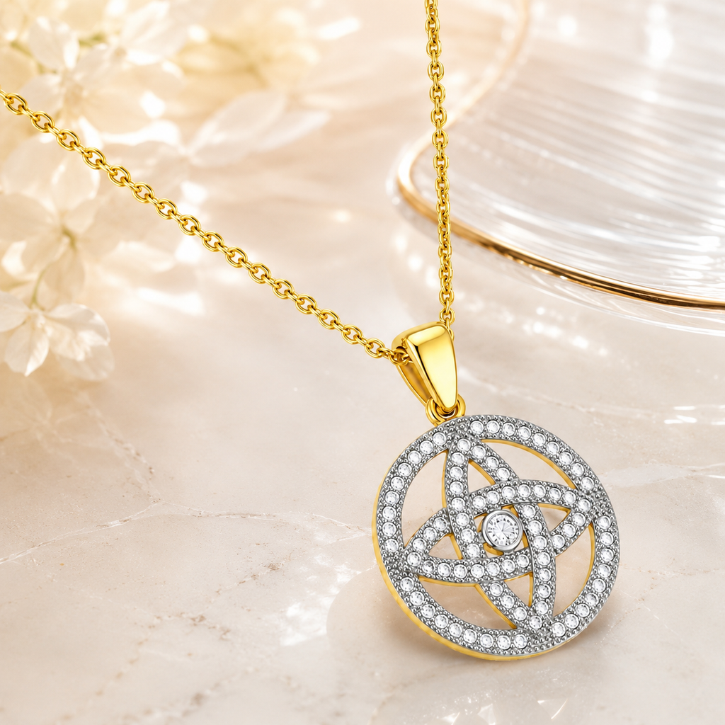 Collier Étoile Celtique Orinae – Plaqué Or Jaune & Blanc 18 Carats