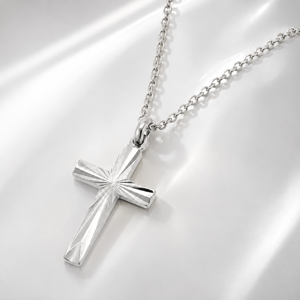 Collier Croix en Argent 925 Rhodié – Pendentif Gravé | Orinae
