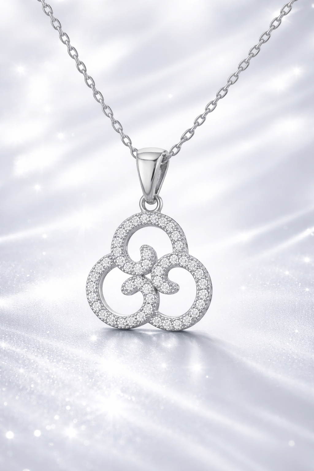 Collier Motif Celtique – Argent 925 Rhodié & Zirconium
