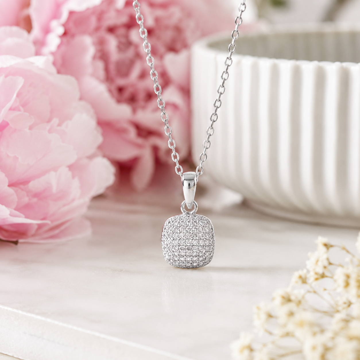 Collier en Argent 925 Rhodié & Zirconiums – Pendentif Pavé Carré | Orinae