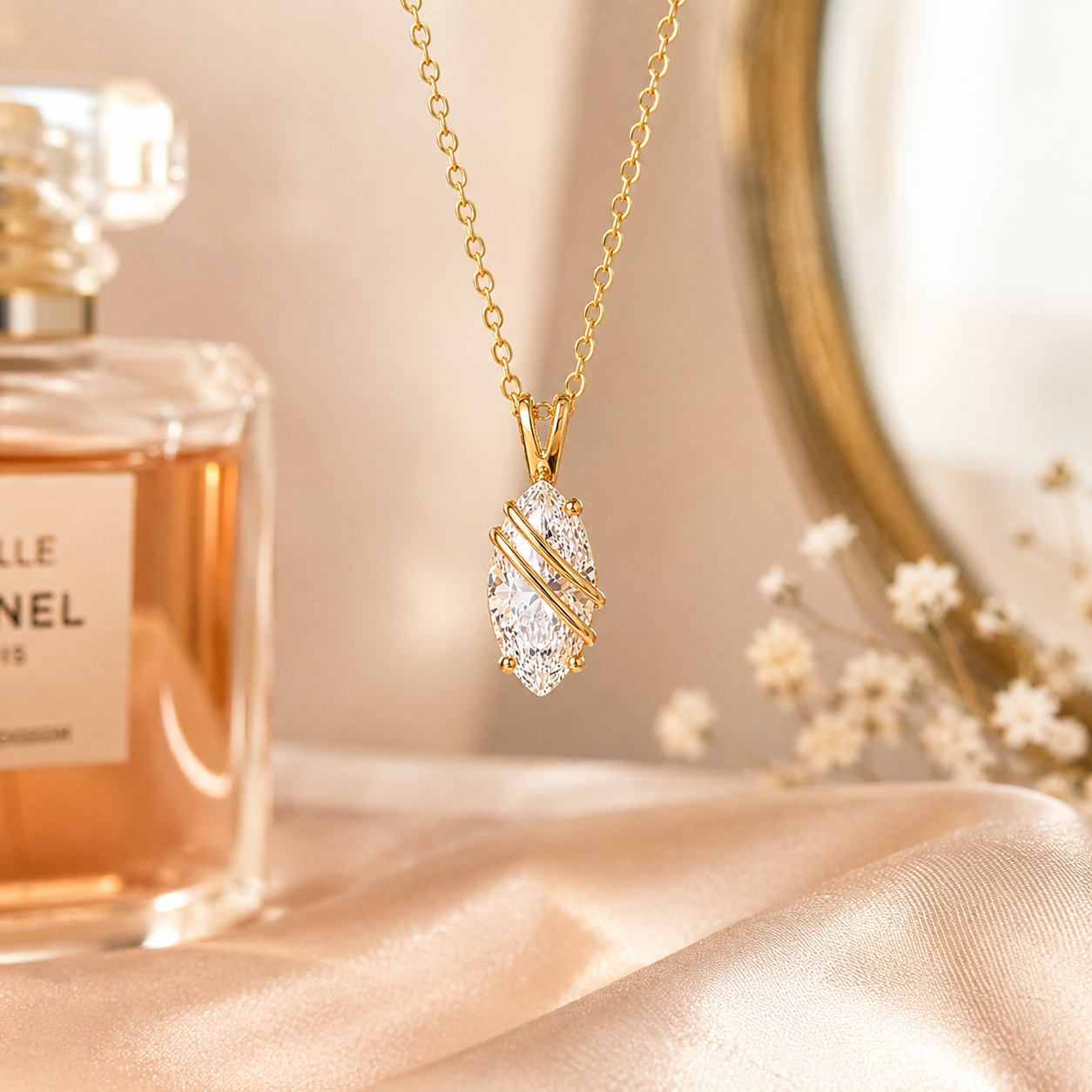 Collier Élégance Marquise – Plaqué Or Jaune 18 Carats & Zirconium