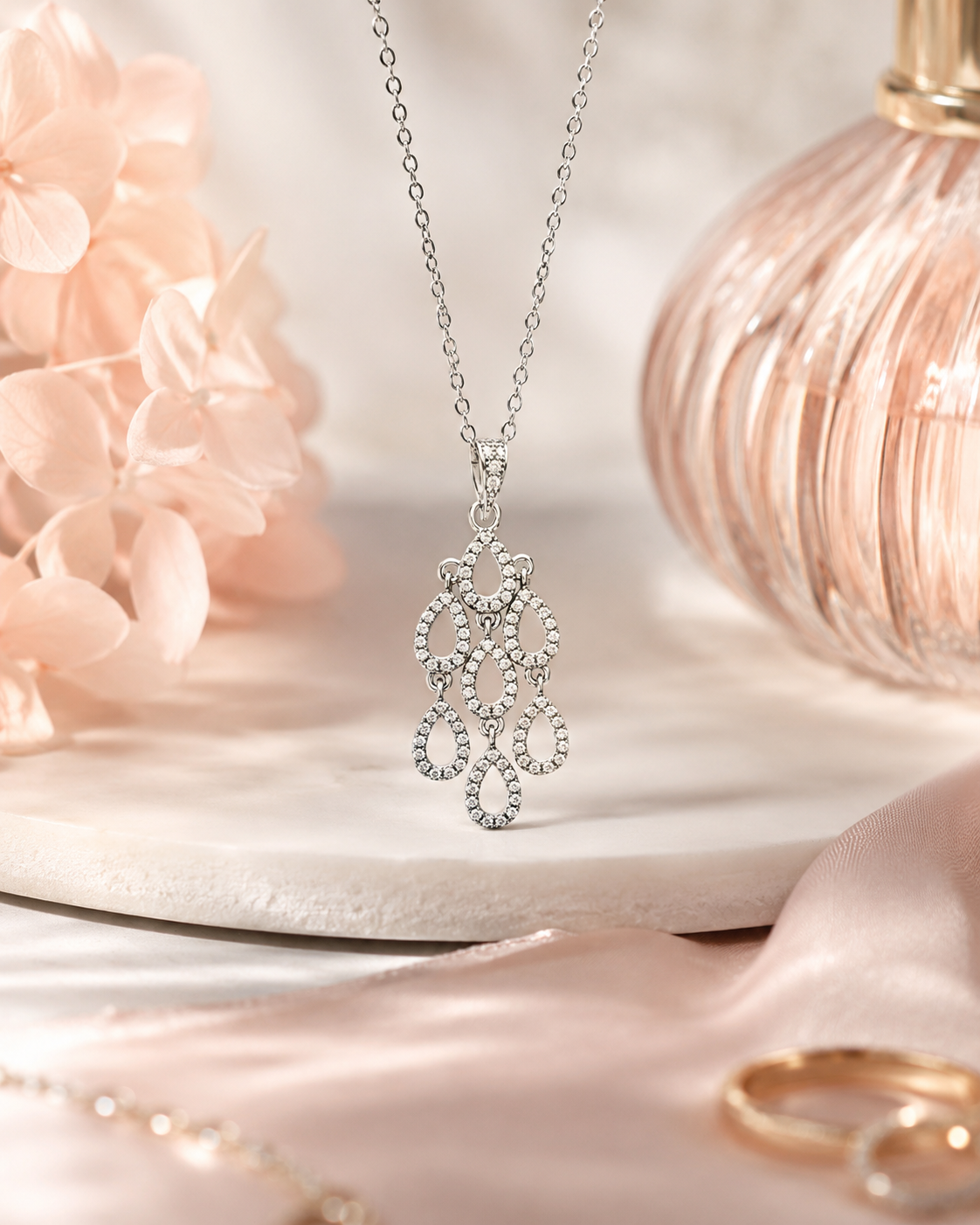 Collier en Argent 925 Rhodié & Zirconiums – Pendentif Gouttes Élégantes