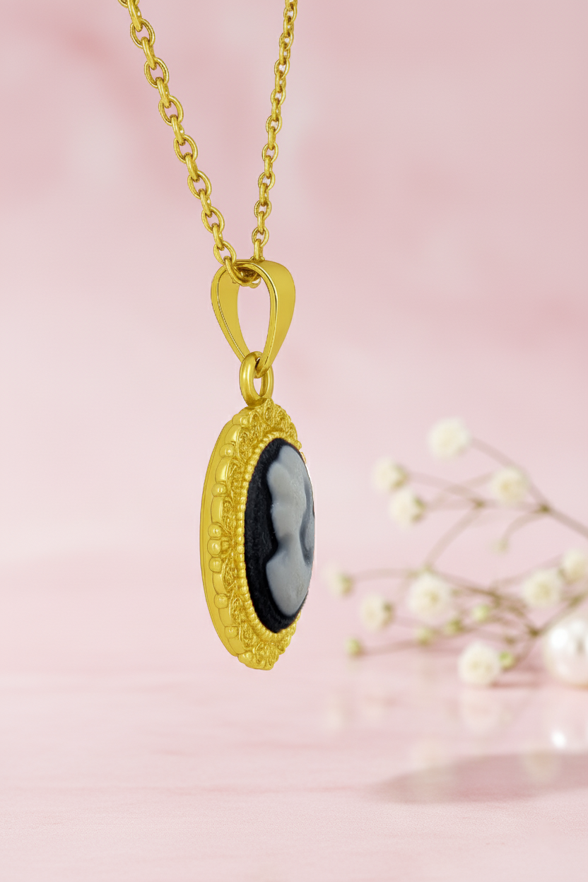Collier Camée noir – Plaqué Or - Élégance intemporelle & charme vintage
