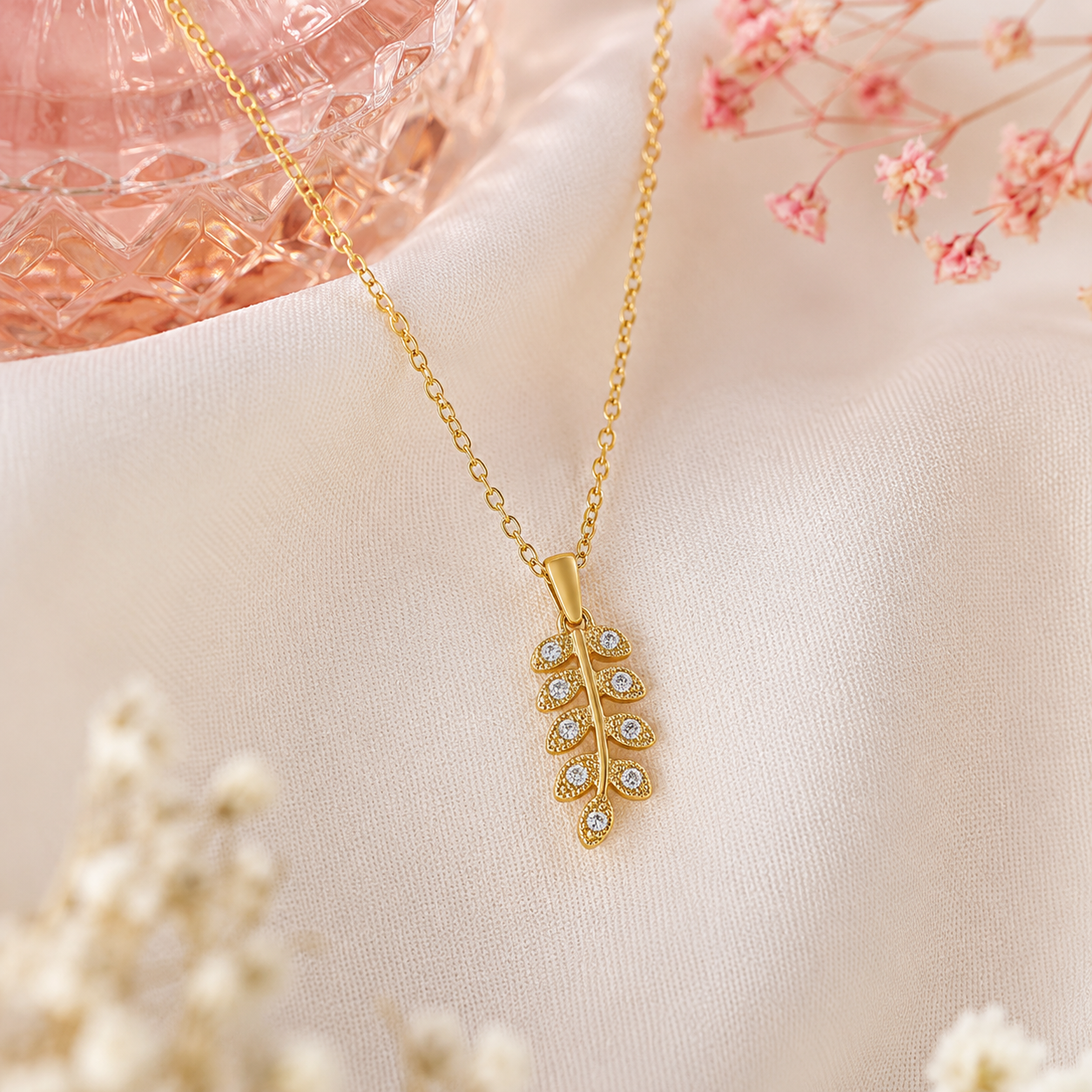 Collier Feuille Plaqué Or 18 Carats & Zirconiums
