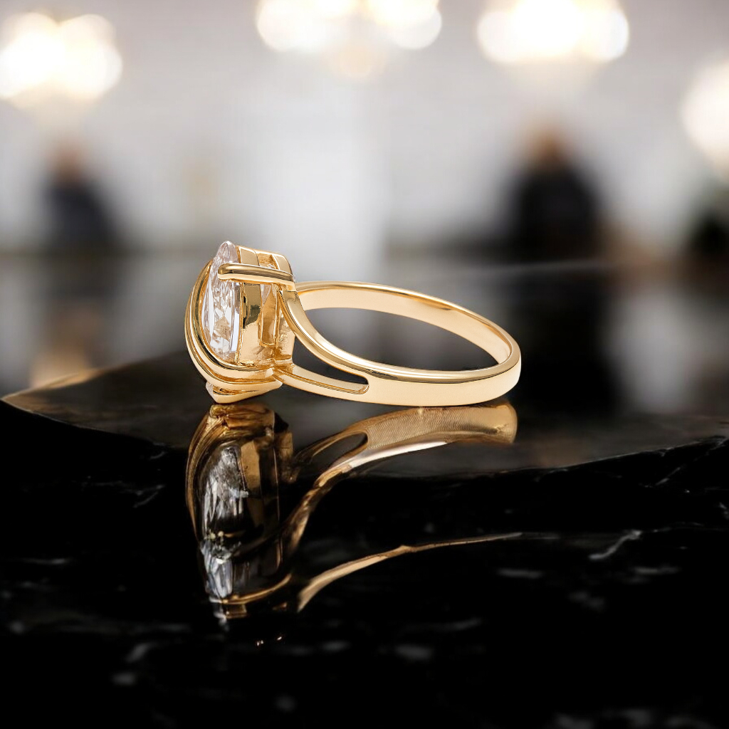 Bague Marquise en Plaqué Or & Zirconium – Élégance Moderne
